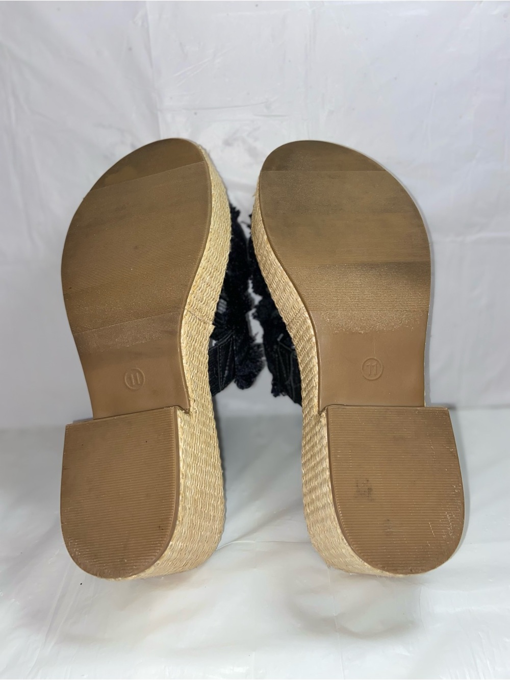 Universal Thread sandals - Picture 10 of 11